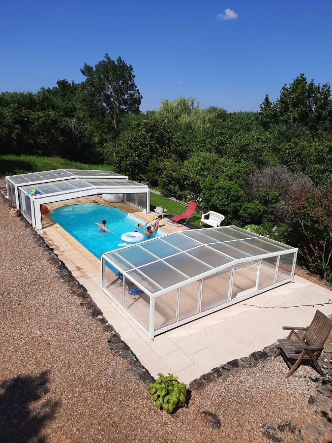 Gite La Pironniere - Piscine, Nature, Au Bord De La Riviere Montreuil-sur-Maine Zewnętrze zdjęcie